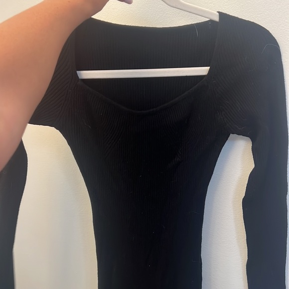 Ribbed black midi dress - Picture 4 of 4